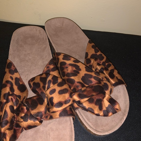 Women’s Sandals - Picture 4 of 8